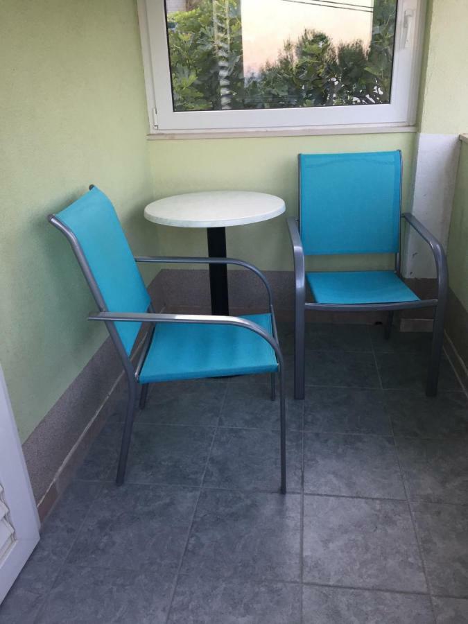 Apartmani Atila Damir Omiš Zewnętrze zdjęcie