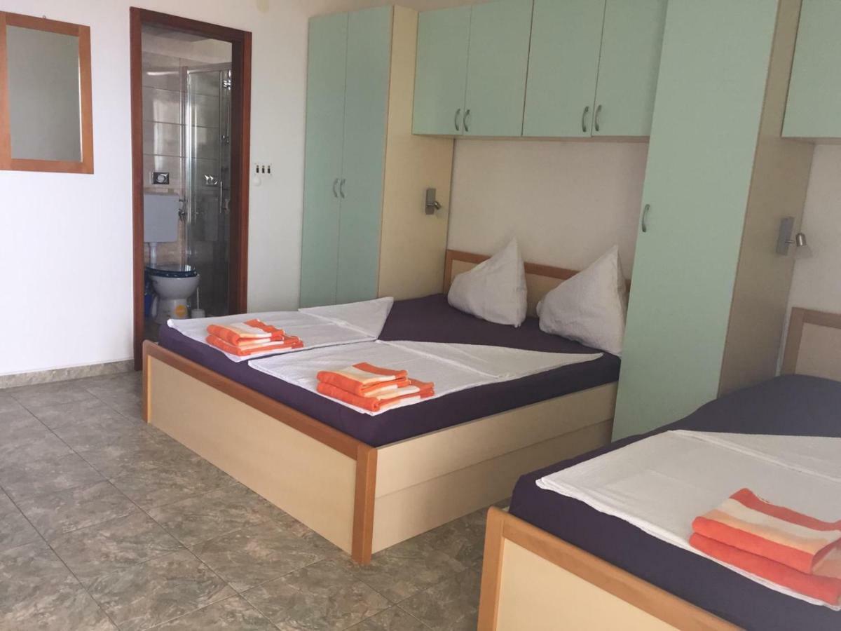 Apartmani Atila Damir Omiš Zewnętrze zdjęcie