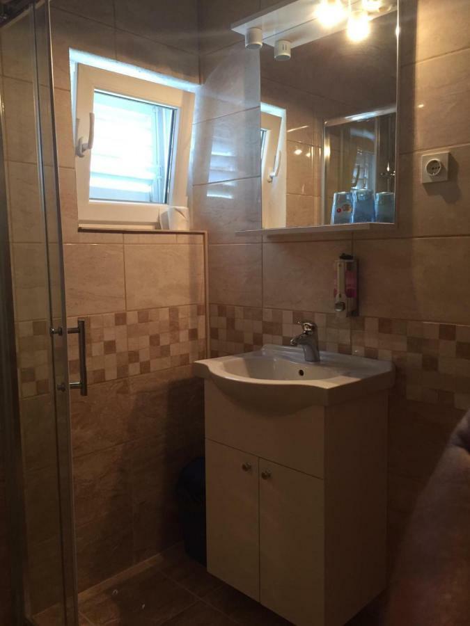Apartmani Atila Damir Omiš Zewnętrze zdjęcie
