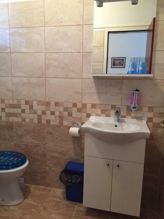 Apartmani Atila Damir Omiš Zewnętrze zdjęcie